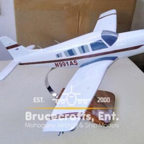 Model of 1982 Piper PA-32R-301T (N991AS) with detailed craftsmanship.